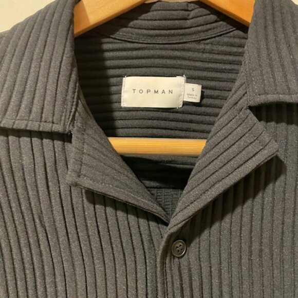 TOPMAN PLEATED SHIRT/OVERSHIRT - Picture 1 of 6